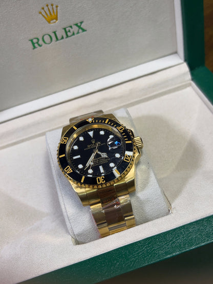 Rolex Submariner Date Oro — Carátula Negra, Bisel Negro