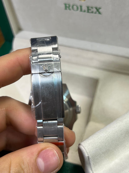 Rolex Submariner Date — Carátula Negra, Bisel Negro