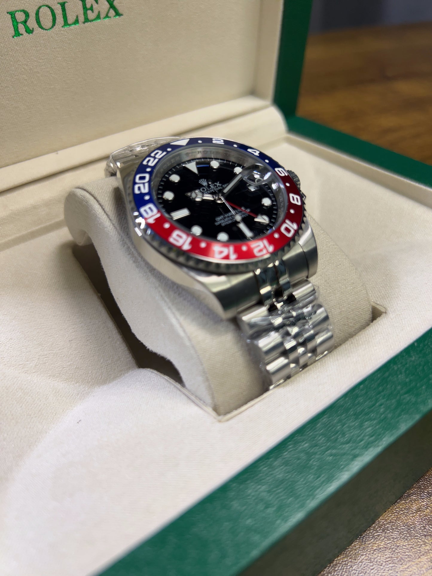 Rolex GMT-Master II "Pepsi" — Bisel Azul/Rojo