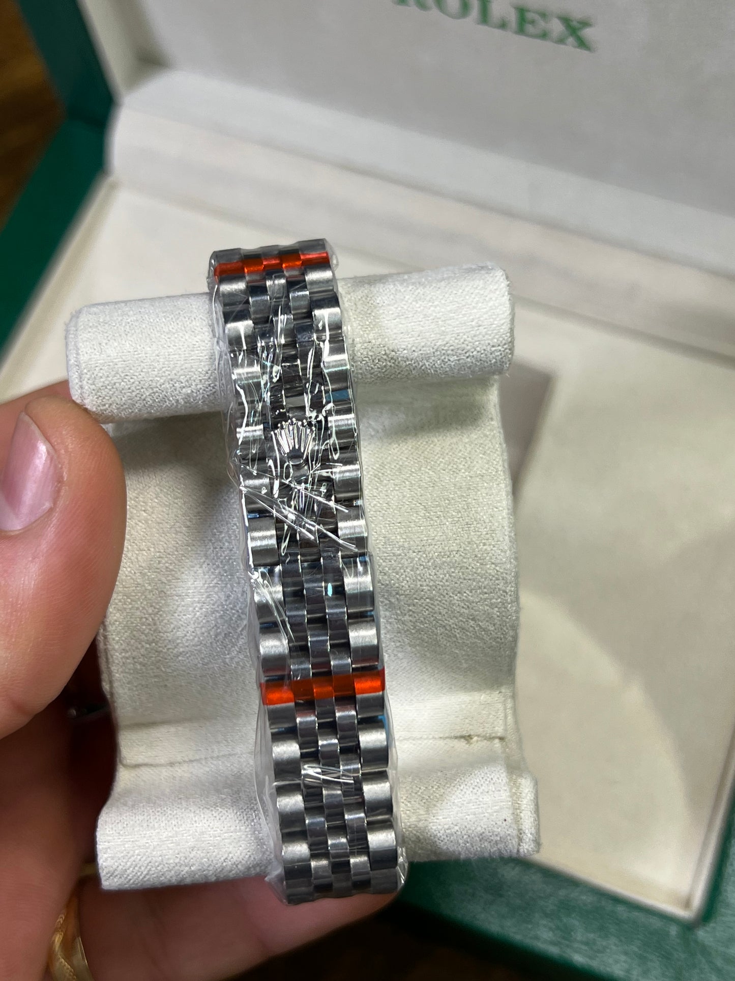 Rolex Datejust — Carátula Rosada, Bisel de Diamantes