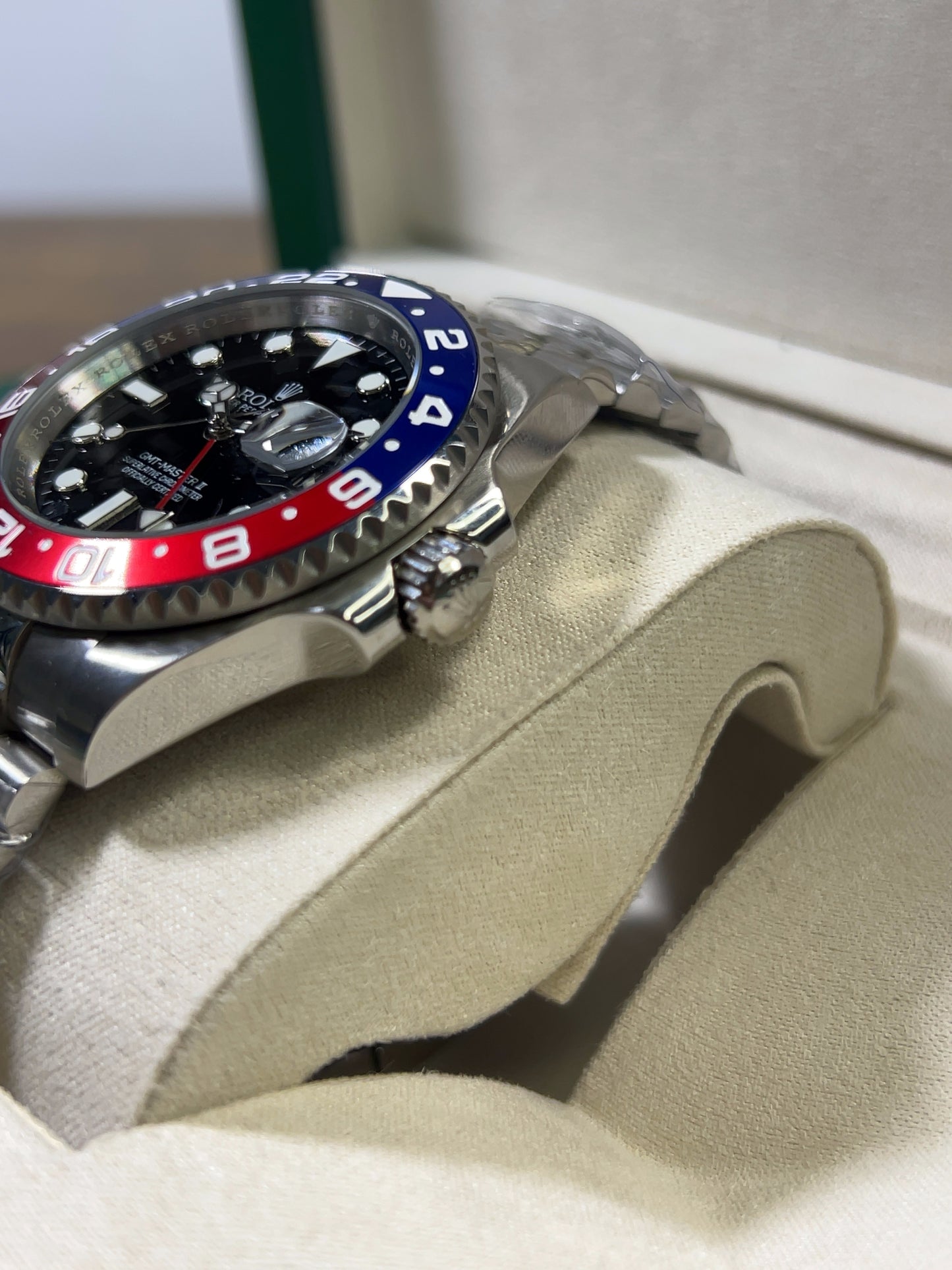 Rolex GMT-Master II "Pepsi" — Bisel Azul/Rojo